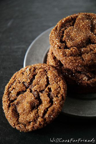 Triple Ginger Crinkles – The Ultimate Ginger Cookies | Will Cook For Friends Ginger Cookie Recipes, Cake Mug, Cookie Brownie Bars, Molasses Cookies, Ginger Snap Cookies, Spice Cookies, Ginger Cookies, Molasses, Cookie Desserts