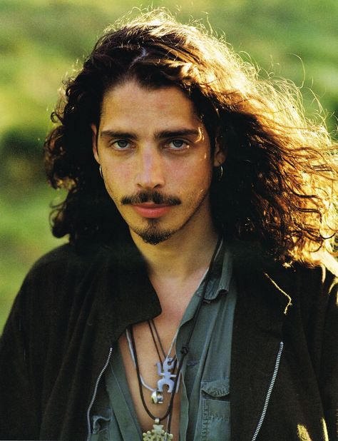 Grunge Guys, Eddie Vedder, Chris Cornell, Pearl Jam, Alternative Rock, Pretty Men, Music Bands, Jon Snow, Celebrity Crush