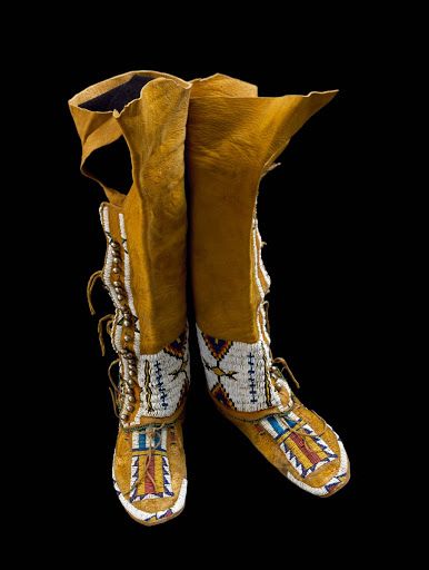 Boots — Google Arts & Culture Cheyenne Beadwork, Native American Boots, Beaded Leggings, American Stuff, Native American Moccasins, Beaded Moccasins, Native Dress, Native American Clothing, American Princess