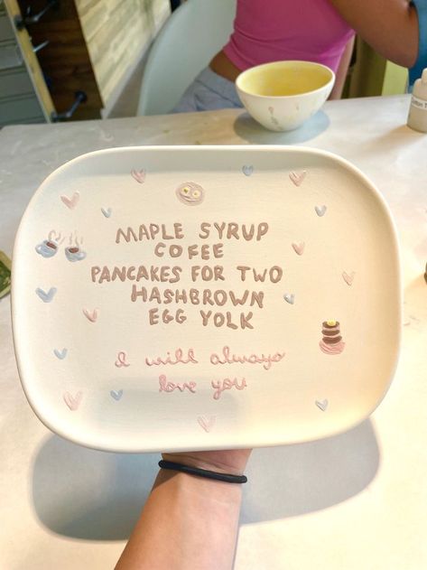 Cute Aesthetic Pottery, Painted Plates Aesthetic, Pottery Painting Date Ideas, Painting Ceramics Aesthetic, Harry Styles Mug Painting, Harry Styles Inspired Pottery Painting, Pottery Painting Ideas Harry Styles, Pottery Painting Aesthetic Friends, Harry Styles Ceramic Ideas