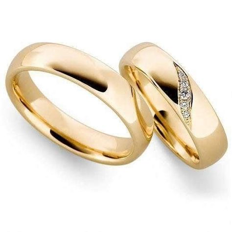 Couple Rings Gold, Halo Engagement Ring Set, Couple Ring Design, Engagement Rings Couple, Halo Engagement Ring Sets, Cool Wedding Rings, Couple Wedding Rings, Gold Rings Fashion, Mens Gold Bracelets