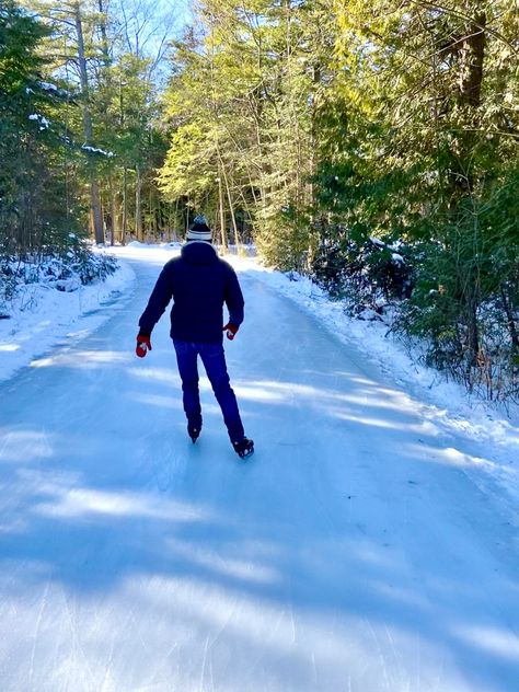 Magical Ontario skating trails worth going out of your way for - Collingwood News Ice Skating In Canada, Collingwood Ontario Winter, Wawa Ontario, Ontario Winter, Bruce Trail Ontario, Outdoor Rink, Ontario Travel, Cottage Rental, Lake Huron