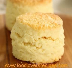 Fluffy Scones Recipe, Scones Recipe Uk, Tea Scones Recipe, Fluffy Scones, Scones And Jam, British Scones, Best Scone Recipe, Food Lovers Recipes, English Scones