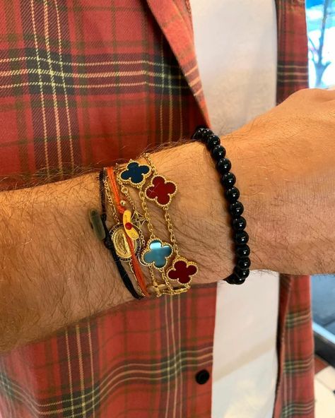 Van Cleef Stack, Mens Jewelry Aesthetic, Van Cleef Alhambra, Aesthetic Advice, Grigor Dimitrov, Victorian Accessories, Streetwear Jewelry, Mens Rings Fashion, Jewelry Aesthetic