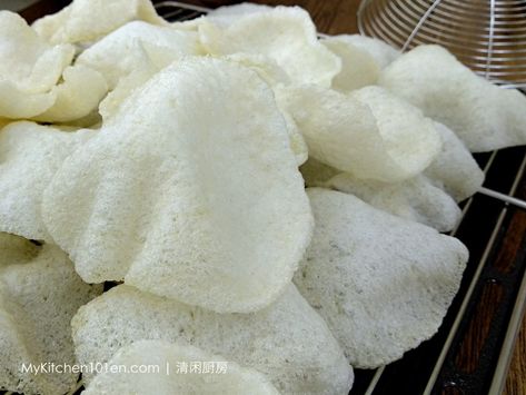 Fluffy White Potato Cracker Recipe – Asian Style Snack | MyKitchen101en.com Sweet Potato Dessert Recipes Easy, Potato Dessert Recipes, Sweet Potato Desserts, Potato Desserts, Sweet Potato Dessert Recipes, Dessert Recipes Healthy, Shrimp Chips, Sweet Potato Crackers, Prawn Crackers