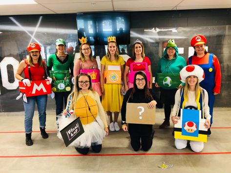 Mario Party Character Costumes, Super Mario Characters Costumes, Diy Mario Character Costumes, Mario Character Costumes, Mario Diy, Mario Kart Costumes, Costume Mario, Beta Club, Abi Motto