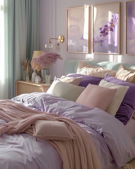 Bedroom Inspirations Pastel Colors, Paint Ideas For Apartment Walls, Bedroom Design With Curtains, Bedroom Decor Pastel Colors, Purple Wall Bedroom Decor, Interior Design Bedroom Colorful, Colourful Bedroom Decor Ideas, Bedroom Ideas Pastel Colors, Pastel Colour Bedroom Ideas