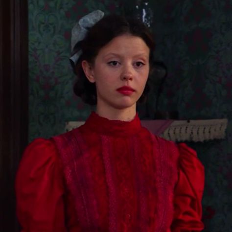 Pearl Cosplay, Pearl 2022, Mia Goth, I Love Cinema, Horror Icons, Mia 3, Bastille, Film Stills, Just Girly Things