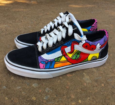 Shoes Costumized, Painted Vans Old Skool, Shoe Painting Ideas Vans, Vans Custom Ideas, Custom Sneakers Vans, Vans Shoes Custom, Custom Vans Old Skool, Vans Old Skool Custom, Vans Shoes Fashion