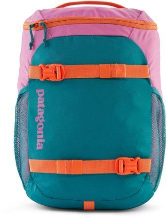 Check out this list of all the top travel gear you need before your next trip with your kids! #travelwithkids #travelgearforkids #babyregistry #travelingfamily Patagonia Backpack, Patagonia Kids, Hydration Pack, Day Hike, Hiking Backpack, Camping And Hiking, Rei Co-op, Travel Gear, Travel With Kids