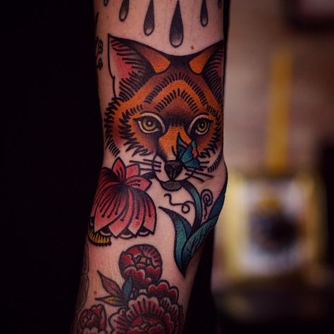 Fox Head Tattoo, Traditional Fox Tattoo, Traditional Tattoo Reference, Fox Tattoo Design, Traditional Style Tattoo, Tattoo Old School, Traditional Tattoo Sleeve, Head Tattoo, Fox Tattoo