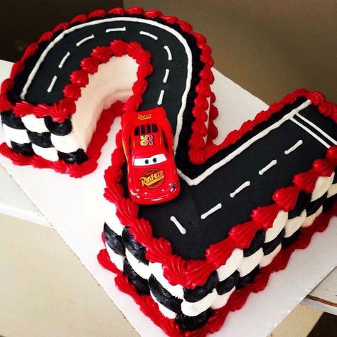 Disney Cars Theme Birthday Party, Lightning Mcqueen Party, Lightning Mcqueen Cake, Décoration Baby Shower, Mcqueen Cake, Cars Birthday Party Decorations, 2nd Birthday Party For Boys, Cars Birthday Cake, Disney Cars Party