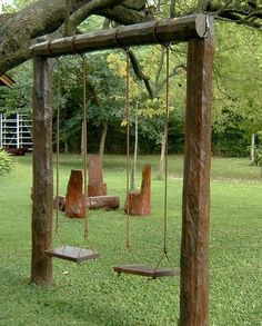 Nature Playground, Country Porches, Backyard Swings, Diy Playground, Wooden Swing, Exterior Decoration, Natural Playground, Set Ideas, Backyard Playground