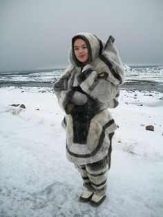 Inuit Woman | the cold inuit fashion more history google image inuit fashion inuit ... Inuit Clothing, Inuit People, Inuit Art, Ethnic Dress, People Of The World, Folk Costume, World Cultures, First Nations, Inspiration Mode