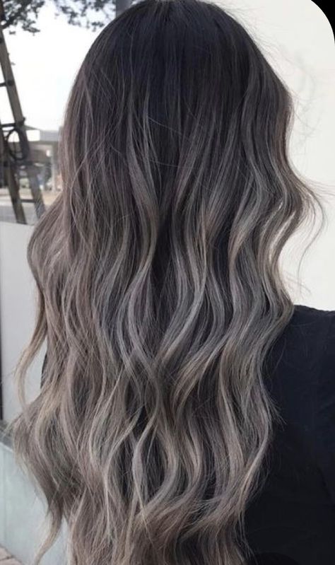 Pelo Color Ceniza, Dark Brown Hair Ombre, Brown And Silver Hair, Ash Blonde Hair Balayage, Balayage Hair Grey, Formal Skirts, Styling Skirts, Balayage Hair Ash, Grey Ombre Hair