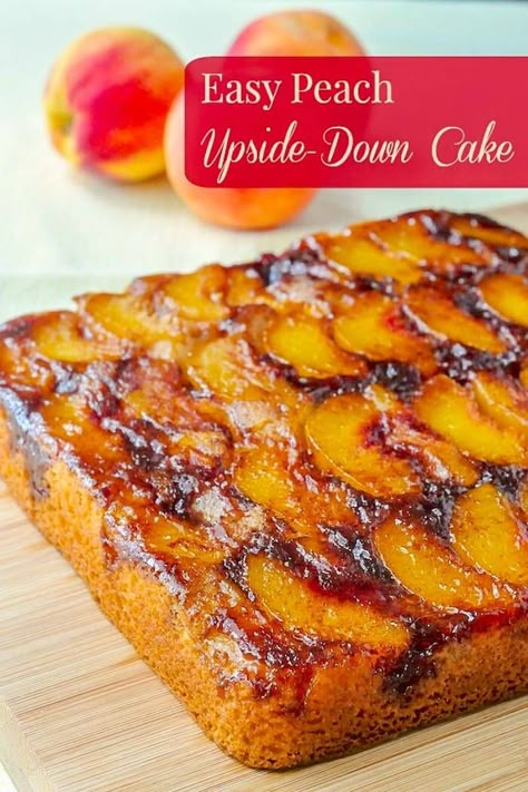 Peach Upside Down Cake - a real old fashioned summer classic dessert! Peach Cake Recipes, Peach Upside Down Cake, Rock Recipes, Coffee Cake Recipe, Peach Desserts, Peach Cake, Fresh Peaches, Gateaux Cake, Peach Recipe