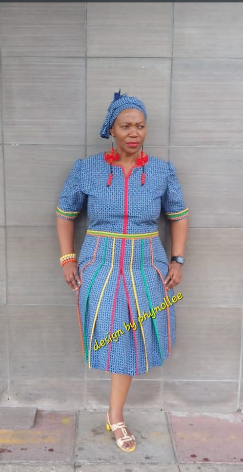 Designer of dresses Shweshwe Dresses Patterns, Xhosa Attire, South African Traditional Dresses, Ghana Fashion, African Traditional Wedding Dress, Shweshwe Dresses, Traditional African Clothing, Fashion Traditional, African Wear Dresses