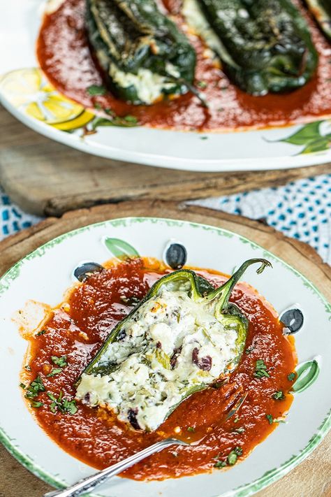 Greek Stuffed Peppers with Cheese & Olives - Dimitras Dishes Stuffed Peppers With Cheese, Greek Stuffed Peppers, Cheese And Olives, Dimitras Dishes, Cheese Stuffed Peppers, Low Carb Side Dishes, Summer Side Dishes, Greek Dishes, Mediterranean Dishes