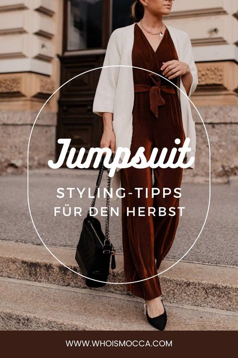 Wenn du auf der Suche nach Ideen bist, wie du einen Overall kombinieren kannst, du dich fragst, welche Jacke zum Jumpsuit passt oder ganz einfach ein paar Styling-Tipps für neue Outfits benötigst, bist du auf meinem Modeblog genau richtig. www.whoismocca.com Rock Chic Outfits, Jumpsuit Winter, Casual Chic Outfits, Oversize Pullover, Outfit Styles, Jumpsuit Elegant, Neue Outfits, Jumpsuit Outfit, Rock Chic