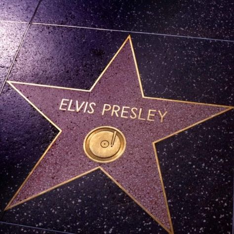 February 9, 1960 Elvis Presley’s star on the Hollywood Walk of Fame was added. The star was one of the original 1,558 to be placed. Elvis Presley Style, Old Hollywood Prom, Rock N Roll Aesthetic, Elvis Presley Priscilla, 1950s Rock And Roll, Elvis And Me, Elvis Presley Movies, Elvis And Priscilla, Singing Career