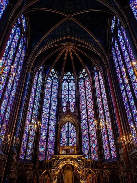 Sainte Chapelle Paris, Beautiful Churches, Gothic Cathedrals, Cathedral Architecture, Gothic Cathedral, Gothic Church, Visit France, Church Architecture, Visit Paris