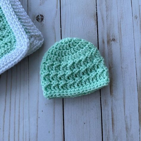 Crochet Baby Hat Free Pattern, Micro Preemie Crochet Patterns, Angel Baby Crochet, Crochet Baby Hat Pattern, Crochet Preemie Hats, Crochet Challenge, Crochet Baby Hats Free Pattern, Cottage Crochet, Sunflower Cottage