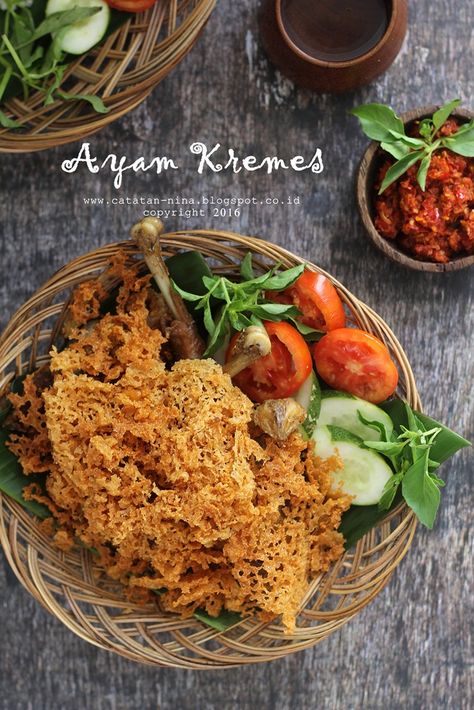 AYAM KREMES | Catatan-Nina Ayam Kremes, Food Menu Design, Food Photography Inspiration, Food Concept, Indonesian Food, Fried Food, Photographing Food, Food Plating, International Recipes