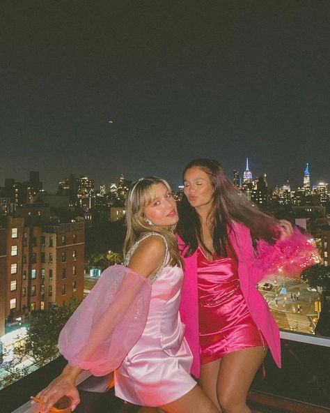 Photo of two girls in pink dresses in a city Pink Outfits Club, Pink Party Inspiration, Pink Best Friend Aesthetic, Bach Brunch, Gossip Girl Party, Spring Birthday Outfit, Mean Girls Aesthetic, Paznokcie Hello Kitty, Bff Photo