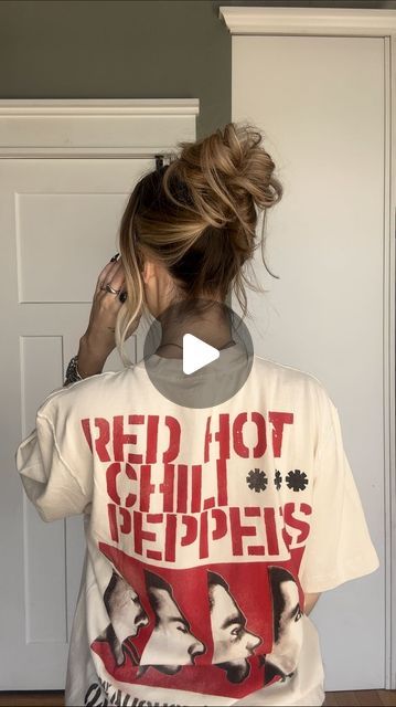 TORIE BLISS on Instagram: "My viral messy bun but voiced over & slowed down ❤️‍🔥 I hope this helps !! 😃" Messy Bun With Strands Out, How To Do A Messy Bun Thick Hair, Loose Top Knot Bun, Viral Messy Bun Tutorial, Hair Up Messy Bun, Wavy Hair Bun Messy, Quick Easy Messy Bun Tutorial, Messy Bump Hairstyles, Top Buns For Long Hair