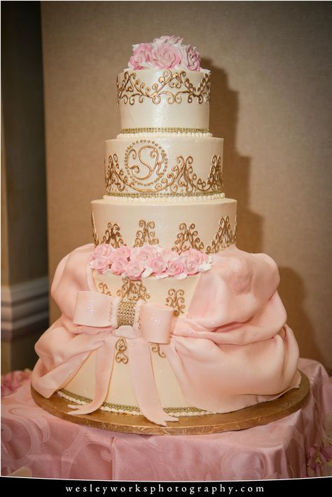 Quinceañera Cakes Pink, Quinceanera Cakes Pink And Gold, Pink And Gold Quinceanera Cake, Cakes For Quinceanera, Quince Cakes Pink, Quinceanera Cakes Pink, Xv Cakes Ideas, 15 Cakes Quinceanera, Quinceañera Cake Ideas