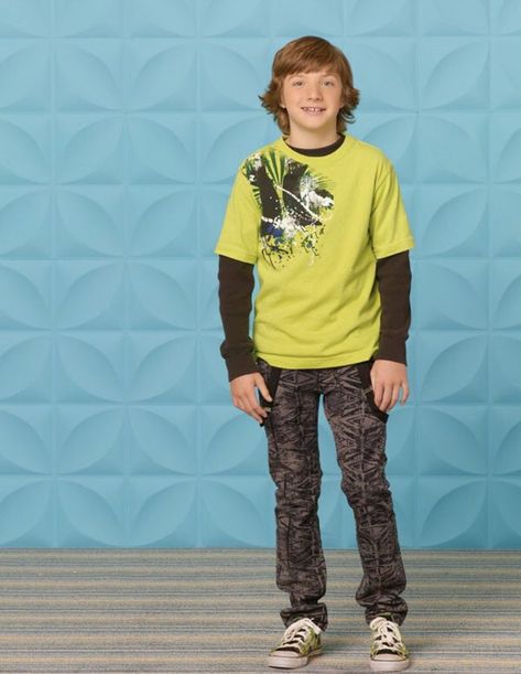 2000s Disney Channel Outfits Men, Fletcher Ant Farm, Fletcher Quimby, Disney Channel Outfits, Ant Farm Disney, Jake Short, Jason Earles, Mighty Med, Peyton Clark