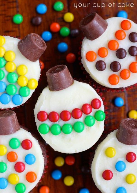 Easy Cupcake Decorating for Christmas Ornament Cupcakes, Easy Christmas Cupcakes, Easy Cupcakes Decoration, Christmas Cupcakes Recipes, Xmas Baking, Kid Cupcakes, Cupcake Decorations, Easy Cupcakes, Christmas Treat