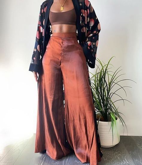 Garden Vibes Outfit, Flowy Chic Outfits, Classy Flowy Outfits, Elegant Bohemian Fashion, Boho Luxe Fashion, Boho Sheek Outfits, Hippy Chic Outfits, Classy Bohemian Outfits, Goddess Fashion Inspired Outfits