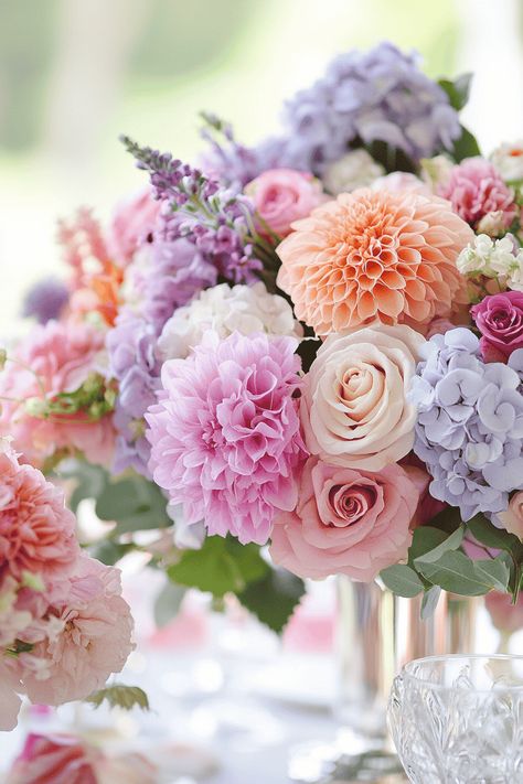 Pastel Spring Flowers, Pastel Wedding Flowers Centerpieces, Pastel Flower Arrangements, Pastel Wedding Ideas, Pastel Wedding Flowers, Flower Centerpiece, Table Scapes, Spring Pastels, Pastel Palette