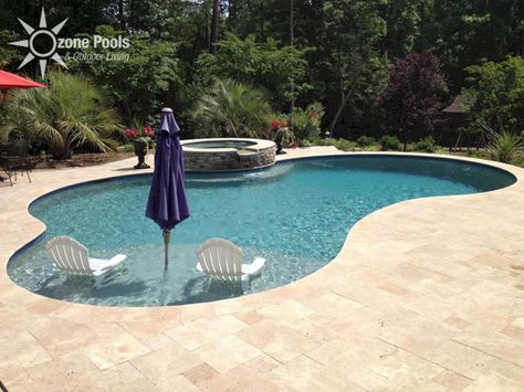 Breathtaking 44+ Incredible Pool Design Ideas For Your Home Backyard https://freshouz.com/44-incredible-pool-design-ideas-home-backyard/ Small In Ground Pools, Simple Backyard Pool Designs, Pool Ideas Inground, Small Inground Pool Ideas, Backyard Planning, Backyard Pool Design, Backyard Escape, Backyard Renovation, Amazing Swimming Pools