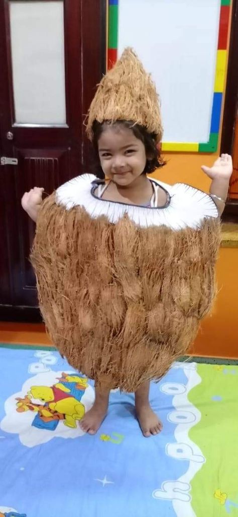 Fancy Dress For Kindergarten, Competition For Kindergarten, Pineapple Fancy Dress, Tree Fancy Dress, Fruit Fancy Dress, Media Pembelajaran, Fruit Costumes, Fancy Dress Competition, Ramp Walk