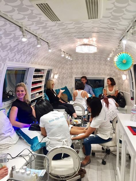 Mobile Nail Salon Nail Truck Mobile, Mobil Nail Salon, Mobile Nail Salon Truck Interior, Mobile Nail Salon Ideas, Mobile Lash Truck, Mobile Beauty Salon Van, Mobile Salon Ideas, Mobile Spa Truck, Mobile Nail Salon Truck