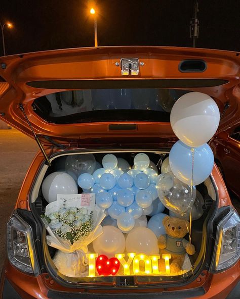 Surprise For Bf, Husband Birthday Cake, Birthday Decor For Him, Car Surprise, Cute Relationship Stuff, Surprise Birthday Decorations, Birthday Cake For Husband, Happy Birthday Decor, Relationship Stuff