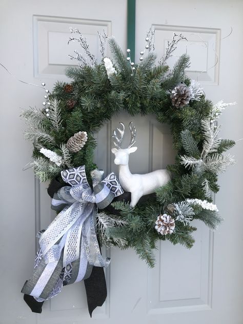 Grey Christmas Wreath, Silver And White Christmas Wreath, White And Silver Christmas Wreath, Grey Wreath, Xmas Lanterns, Christmas Floral Designs, Lace Stencil, Large Christmas Wreath, White Christmas Wreath