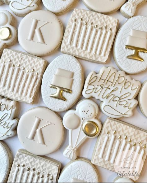 Cookie Designs Ideas Birthday, 24th Birthday Cookies For Her, Elegant Birthday Cookies Royal Icing, Golden Cookies Decorated, Bday Cookies Decorated, Classy Birthday Cookies Decorated, 25th Birthday Cookies For Her, Birthday Cookies For Adults, Birthday Cookie Ideas For Women