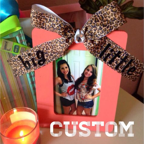 Hey, I found this really awesome Etsy listing at https://www.etsy.com/listing/128916755/big-little-custom-sister-gift-picture Sister Picture Frames, Little Sister Gifts, Sorority Big Little, Big Little Gifts, Sorority Crafts, Sorority Girl, Alpha Phi, Big Little, Craft Time