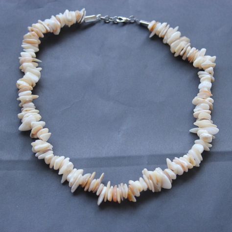 Aesthetic Stuff, Accessories Handmade, Shell Necklace, Shell Necklaces, Lebanon, Handmade Shop, Pearl Necklace, Shells, Beaded Necklace