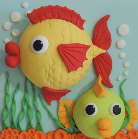 Fondant Fish, Tank Cake, Clay Crafts For Kids, Cake Topper Tutorial, Fondant Animals, Fondant Cake Toppers, Fondant Tutorial, Fondant Decorations, Fondant Toppers