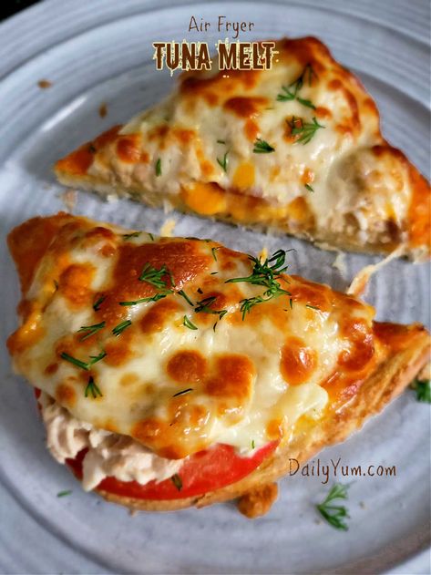 Air Fryer Tuna Melt Air Fryer Tuna Melt, Air Fryer Sandwiches, Air Fryer Tuna, Tuna Cakes Recipe, Daily Yum, Tuna Melt Recipe, Grill Sandwich, New Air Fryer Recipes, Grilled Tuna