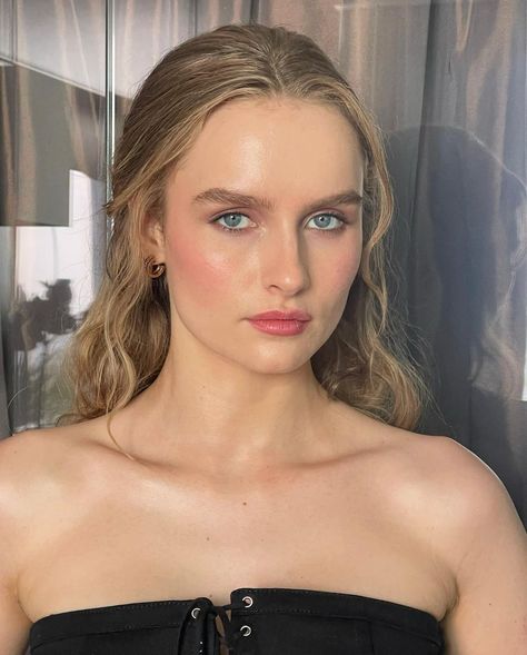 Olivia Dejonge, Priscilla Presley, Face Card, Make Me Up, Feminine Beauty, Beauty Tutorials, Wedding Hair And Makeup, May 27, Face Claims