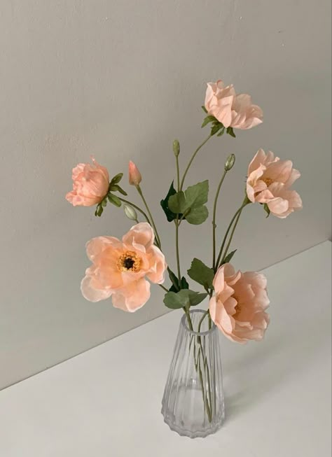 Flowers Vase Ideas, Vase And Flowers, Boquette Flowers, Nothing But Flowers, Flower Therapy, Flower Farm, Flower Photos, Fake Flowers, Ikebana