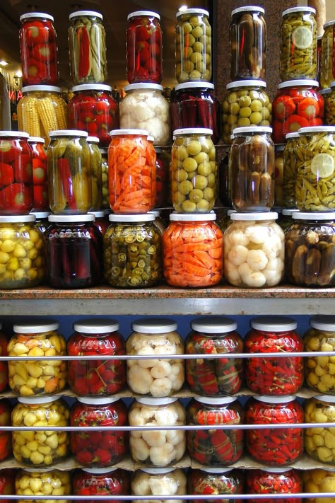 Pickled Fruit, Pickled Garlic, Iranian Food, Pickled Veggies, Pickled Vegetables, Persian Food, Aromatic Herbs, Pickling Recipes, Fermented Foods