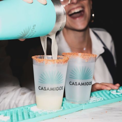 Looking back on our CASALATENIGHT in collaboration with @casamigos 🍸 A summer rooftop party to celebrate our Casaléna community & our 1 year anniversary! 🎉 Huge thank you to all who were in attendance, we can’t wait to continue to host you for years to come! 👉 Looking for an incredible venue to host your next event? Reach out to us at events@casalena.la ✨ #event #eventplanning #casamigos #rooftop #losangeles #larestaurants #cocktailbar #woodlandhills #calabasas #rooftopparty Summer Rooftop Party, 21st Birthday Sign, Rooftop Party, 1 Year Anniversary, Birthday Sign, 21st Birthday, Year Anniversary, Tequila, Looking Back