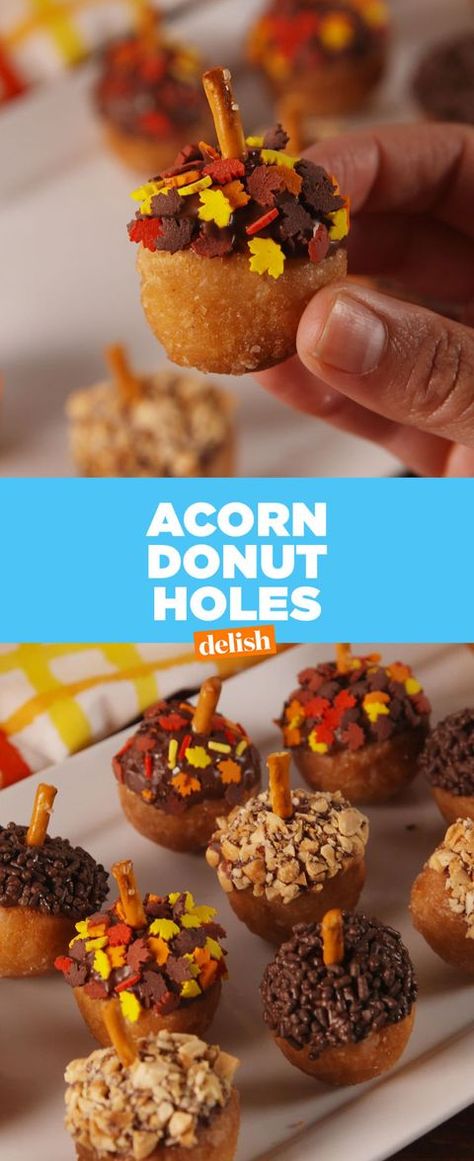 Making Acorn Donut Holes Video – Acorn Donut Holes Recipe How To Video Donut Hole Acorns Fall Treats, Donut Hole Acorns, Acorn Donut Holes, Thanksgiving Donuts Ideas, Fall Donuts, Donut Hole Recipe, Thanksgiving Snacks, Fall Appetizers, Donut Decorations