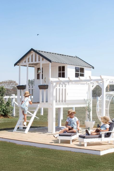 We’re so happy to see the @thequinngirls are still loving their Stilla Cubby House. That crisp white paint definitely takes it to another level. House Paint Ideas, Cedar Playhouse, Cubby House Ideas, Keter Sheds, Cedar Paneling, Play Area Backyard, Cedar Garden, Backyard Playhouse, Cubby House